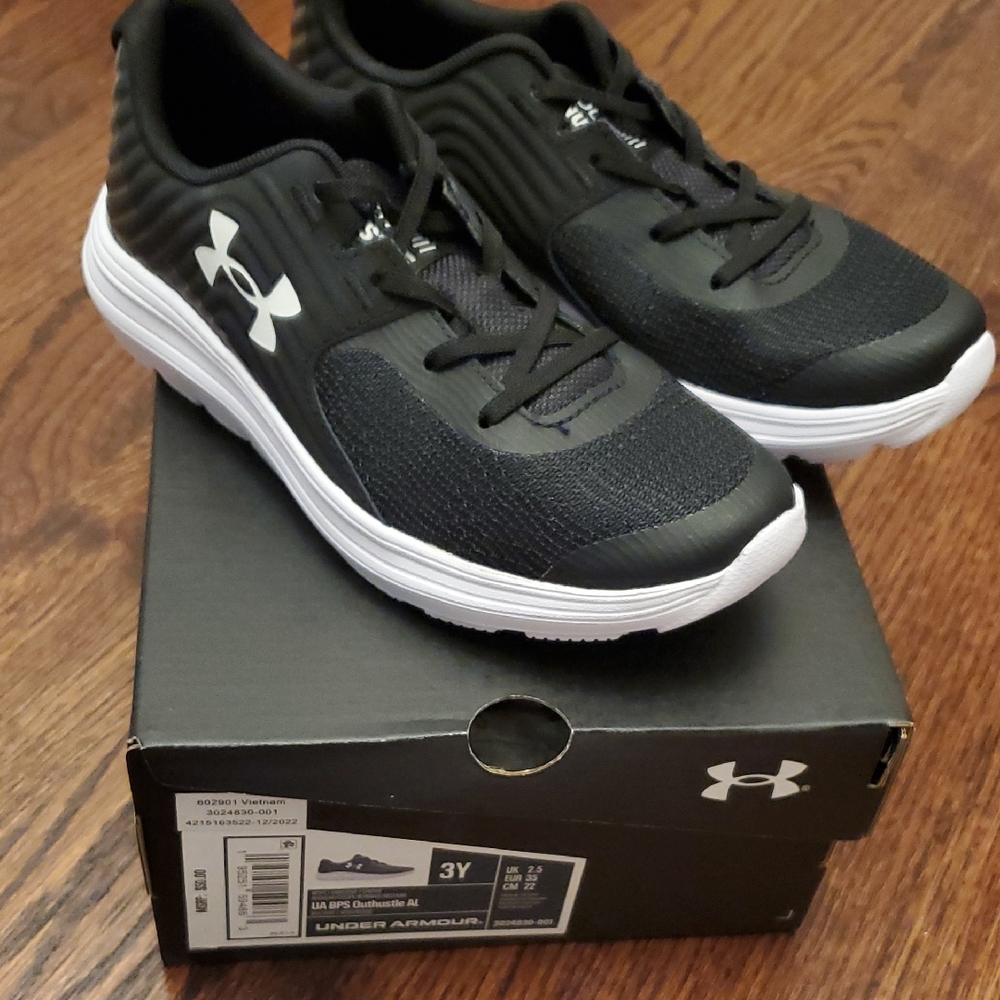 Under Armour Black Athletic Shoes